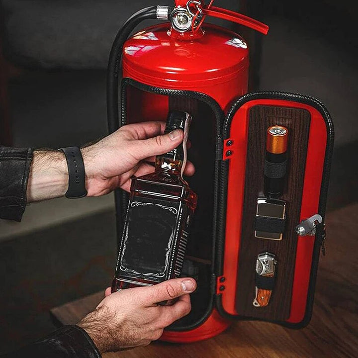 Unik minibar i brannslukningsapparatstil. Ideell for oppbevaring av drikkevarer, en kul innredningsdetalj.