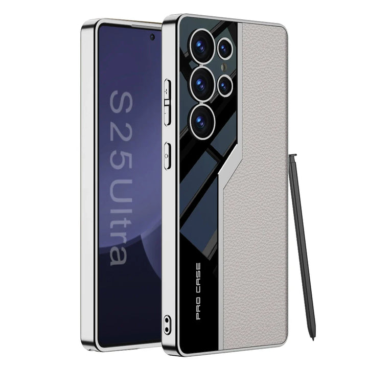 Mobildeksel til Galaxy S25 Ultra, viser hevede kanter for optimal skjerm- og kamerabeskyttelse.
