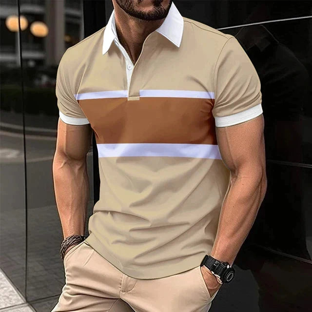 Elegant herrepoloskjorte i polyester med glidelåskrage. En allsidig del av herregarderoben.