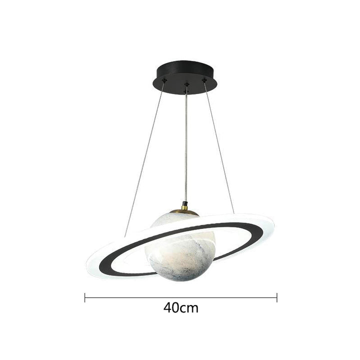 Moderne LED taklampe, dimbar hengelampe. Planetdesign belysning for et stilrent og energieffektivt hjem.
