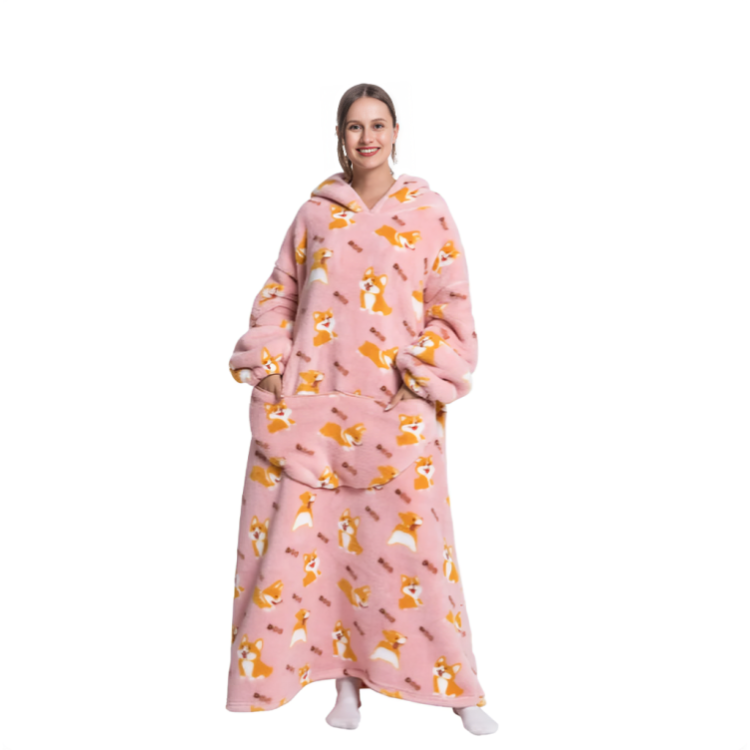 Koselig oversized hettegenser i flanell for barn, perfekt for kalde dager.