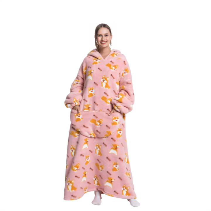 Koselig oversized hettegenser i flanell for barn, perfekt for kalde dager.