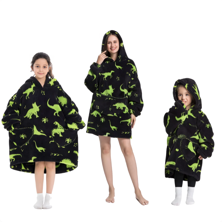 Komfortabel oversized flanell hettegenser for babyer, skånsom mot huden.