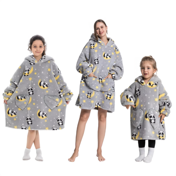 Rød rutete oversized flanell hettegenser, varm og stilig.