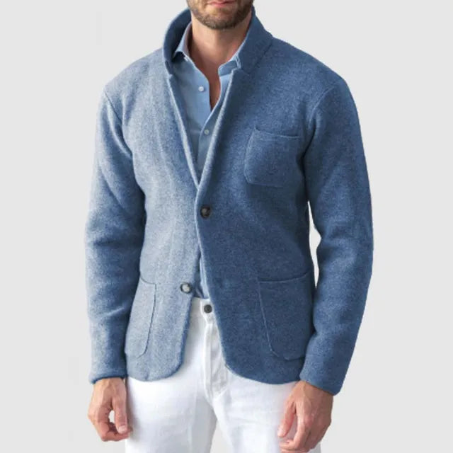 Menns sofistikerte blazer, gir et eksklusivt preg til ethvert antrekk.