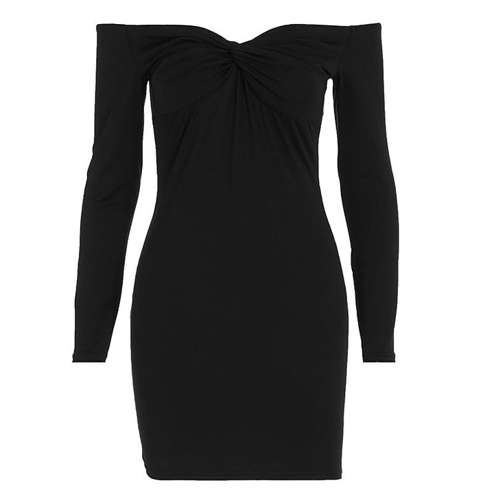 Bordeaux figurnær off-shoulder damekjole, en elegant omslagskjole for kveldsbruk og sommerfest.