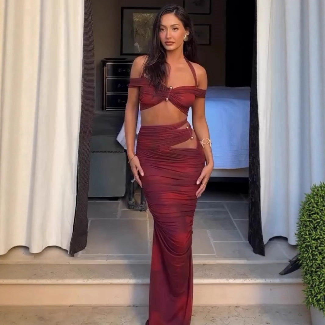Fargerikt festantrekk: Dame crop top og maxi skjørt sett med elegante volanger. Ideelt for sommer og casual bruk.