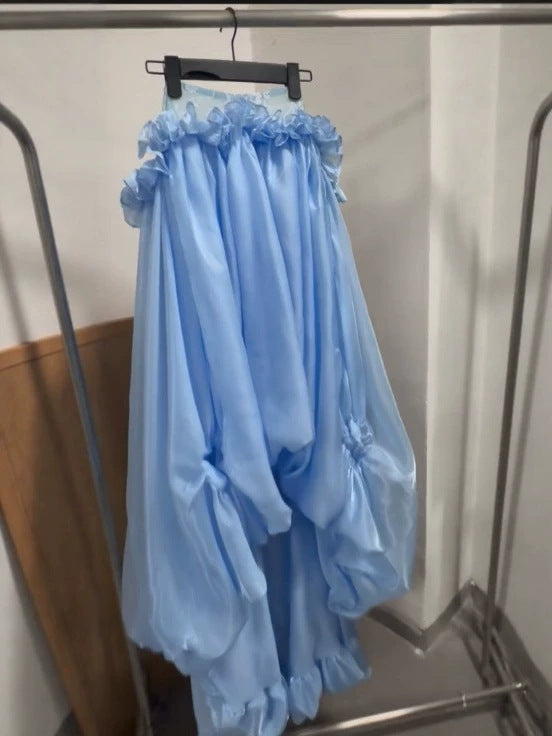 Maxikjole med off-shoulder design; en elegant sommerkjole for kvinner i flere farger.