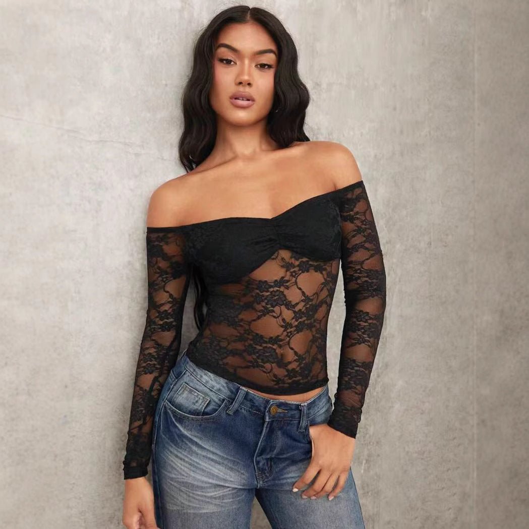 Romantisk svart off-shoulder topp med lange ermer, gjennomsiktig blomstermønster, ideell som kveldstopp.