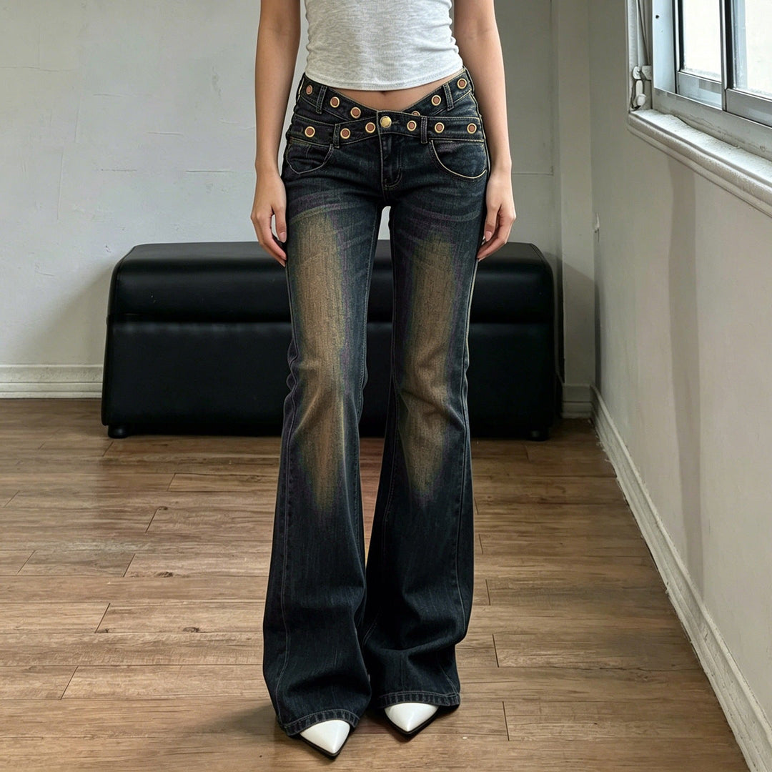 Blå damejeans med romslig passform, perfekt for en trendy og komfortabel hverdagsstil.