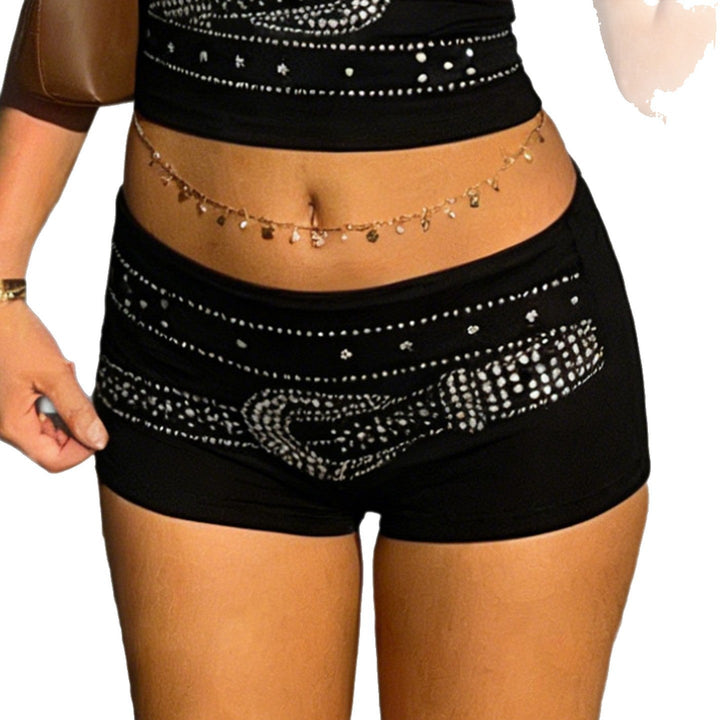 Allsidig svart glittershorts for damer, perfekt for både sporty fritid og glamorøse sommeranledninger.