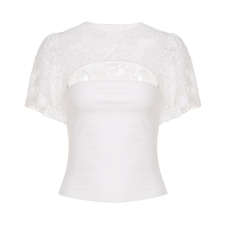 Moderne festtopp for dame med unike utskjæringer og elegant snitt. En stilsikker bluse.