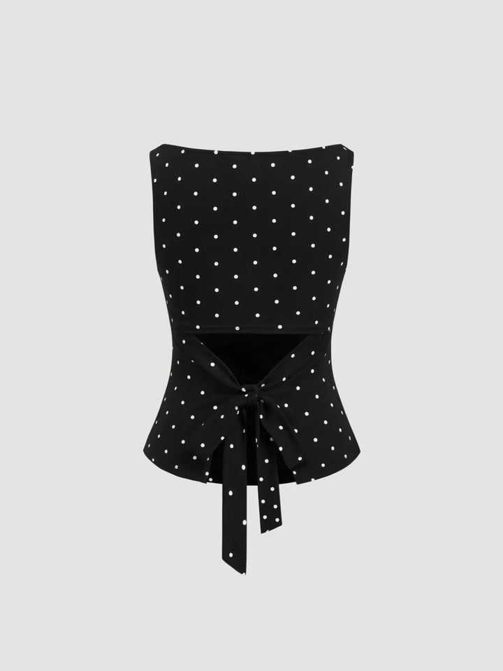 Moteinspirert rullekrage topp for damer. Med belte, rynker og et elegant, allsidig design.