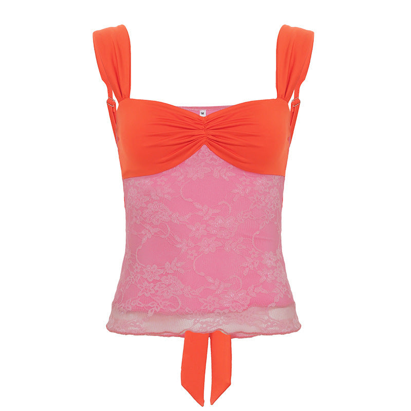 Oransje tanktopp for dame, med elegant blondekant. En trendy og allsidig sommertopp for mote.