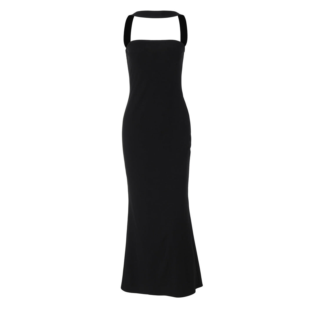 Dame elegant tettsittende kveldkjole med U-hals, dyp rygg. Mote statement for selskap.