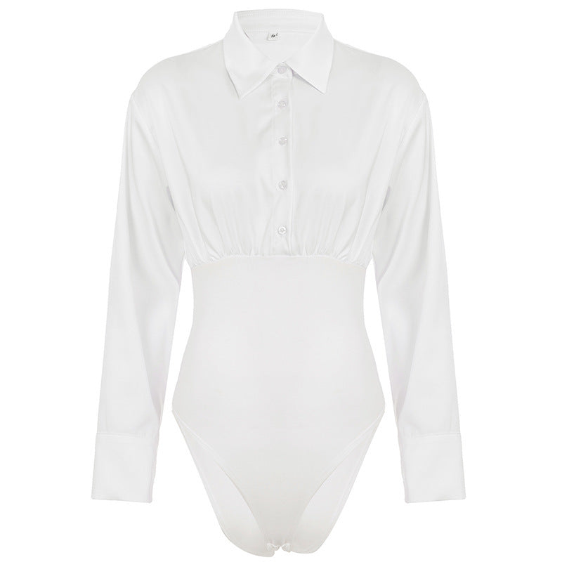 Mote bodysuit med krage og knapper, ideell for et smart og figurnært antrekk.