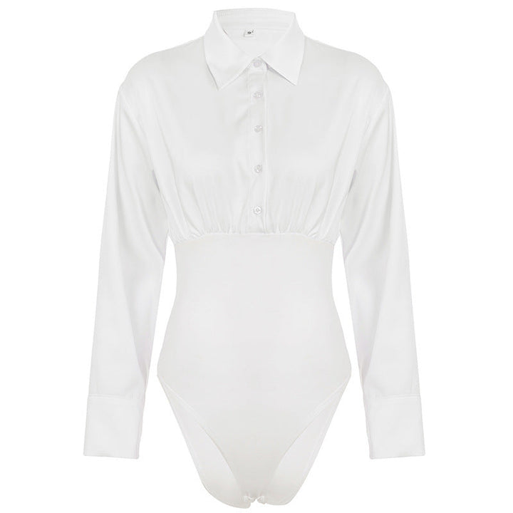 Mote bodysuit med krage og knapper, ideell for et smart og figurnært antrekk.