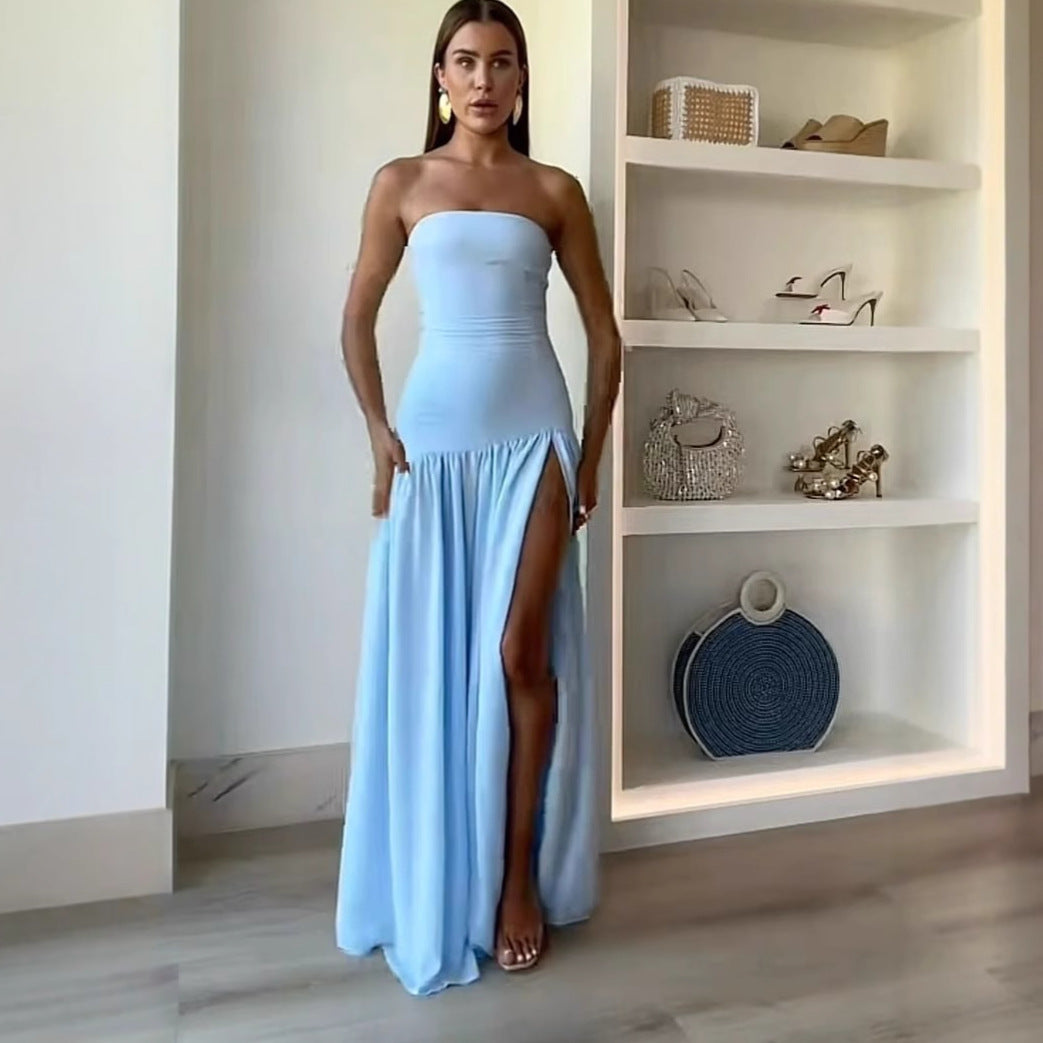 Plissert off-shoulder maxikjole for dame, elegant med høy splitt. Perfekt som lang sommerkjole.