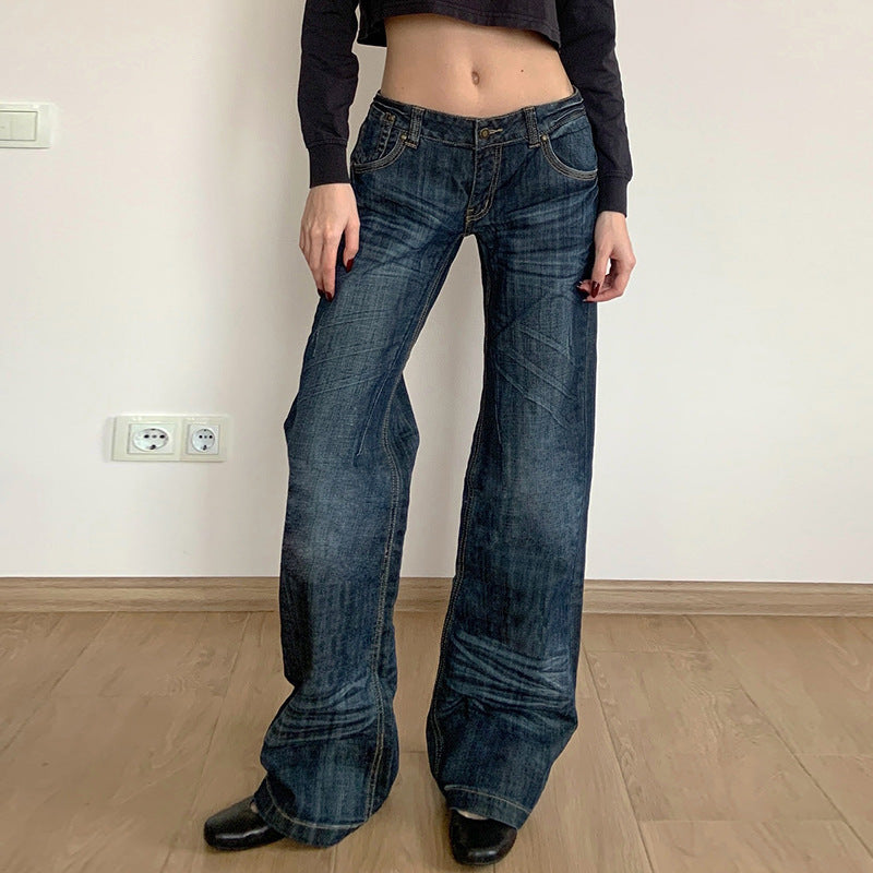 Allsidig dame vidje jeans, høy midje. Blå vintage-stil motebukse for en chic og avslappet look.