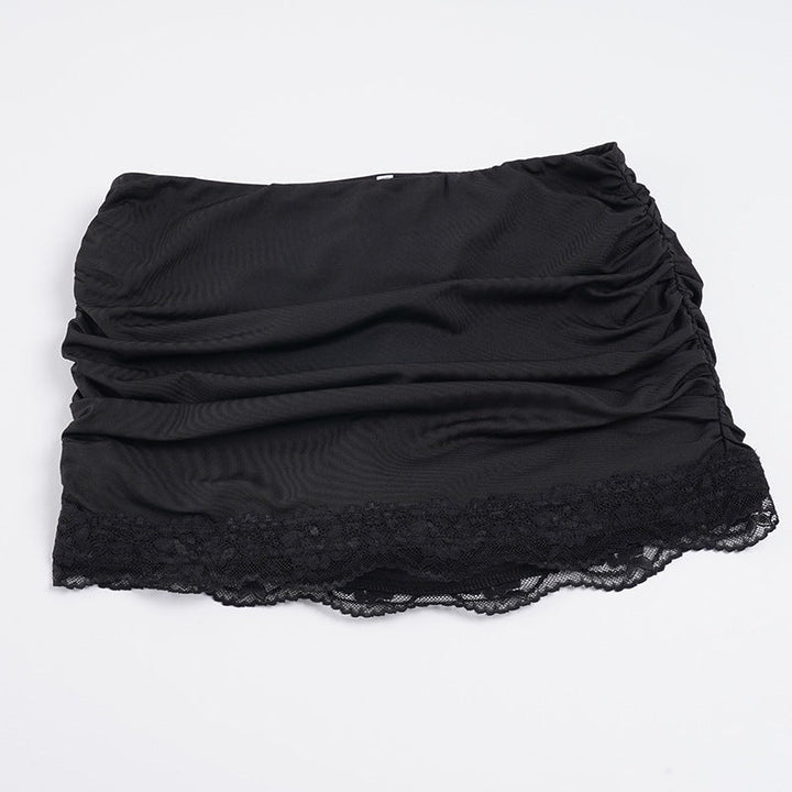 Elegant miniskjørt med volanger, flott for festlige anledninger og en trendy sommerstil.