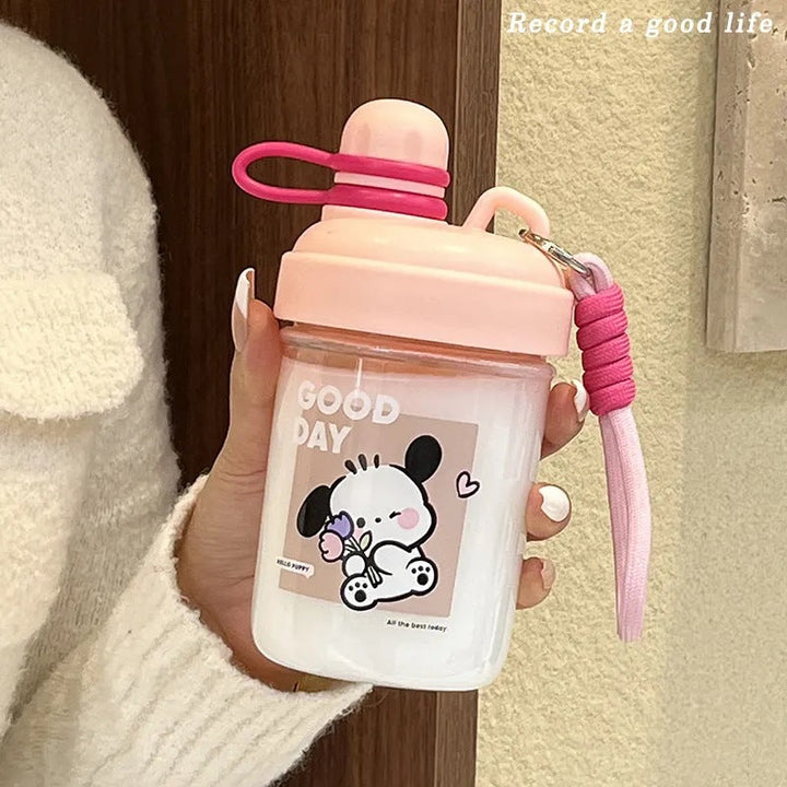 Rosa 420ml BPA-fri drikkeflaske for kvinner med bærestropp, ideell for trening og reise.