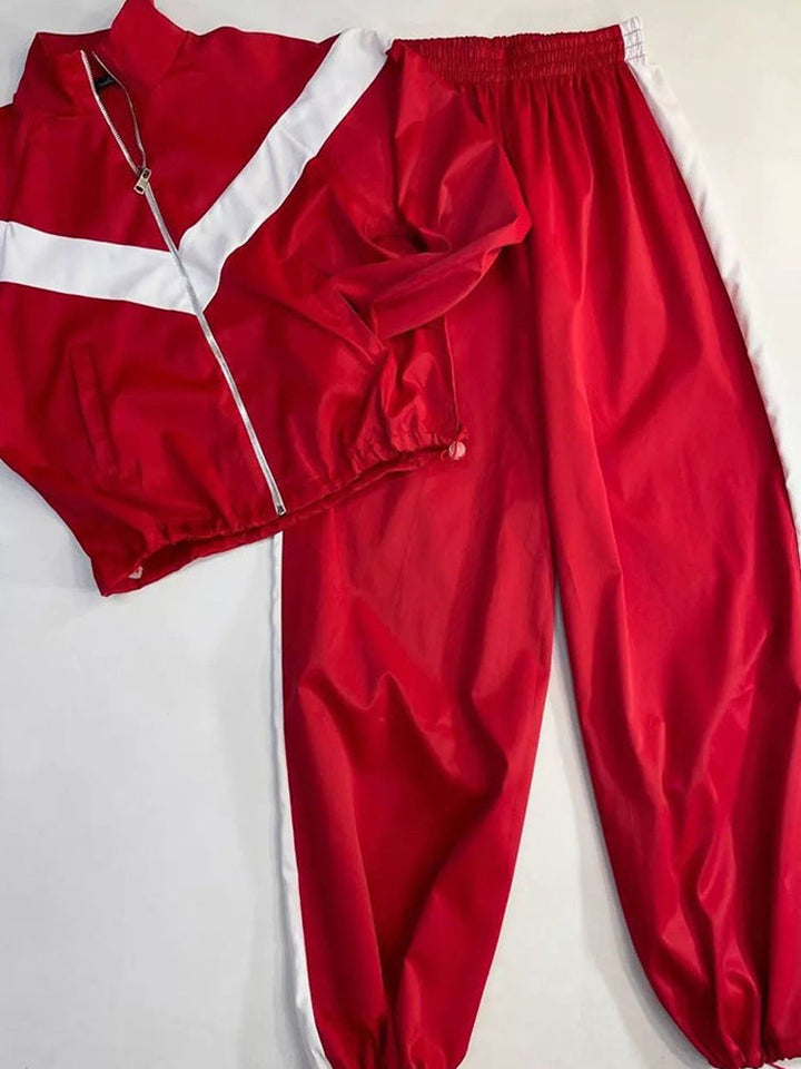 Komplett dametreningdress som matchende sett. Allsidig joggedress for fritid, hjemmekos og sporty hverdagsstil.