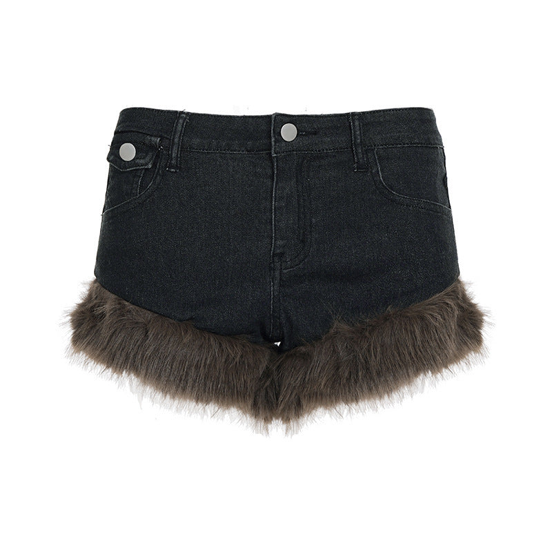 Casual damejeansshorts i denim, komfortable og stilige for kvinner om sommeren, med fin kantdekor.
