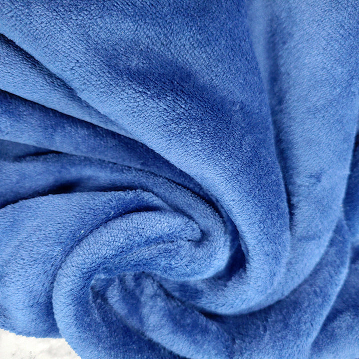Komfortabel oversized kosepledd-poncho for kvinner, perfekt for avslapning hjemme.