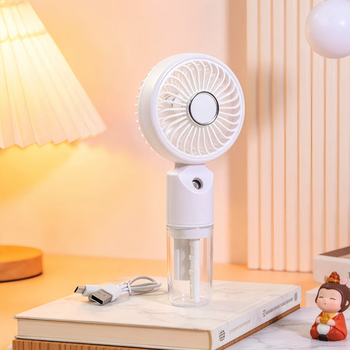 Nyttig minivifte med spray, ideell for utendørsaktiviteter og kontorbruk.