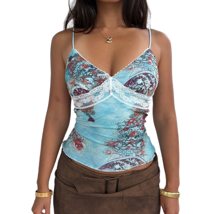 Fargerik blomstermønstret spiss-camisole for dame, med flatterende V-hals og feminint design.
