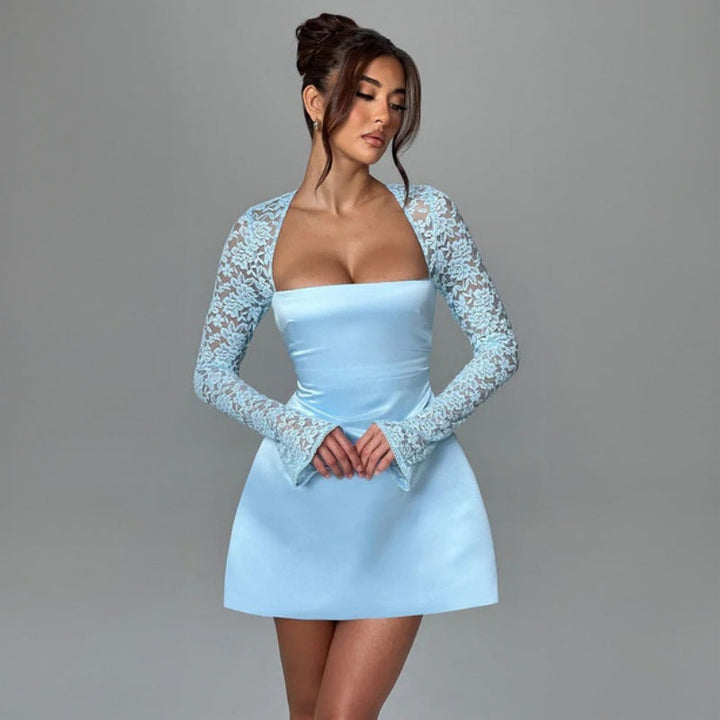 Himmelblå elegant blondekjole for damer, midi lengde, ideell som festkjole eller sommerkjole med ryggdetaljer.