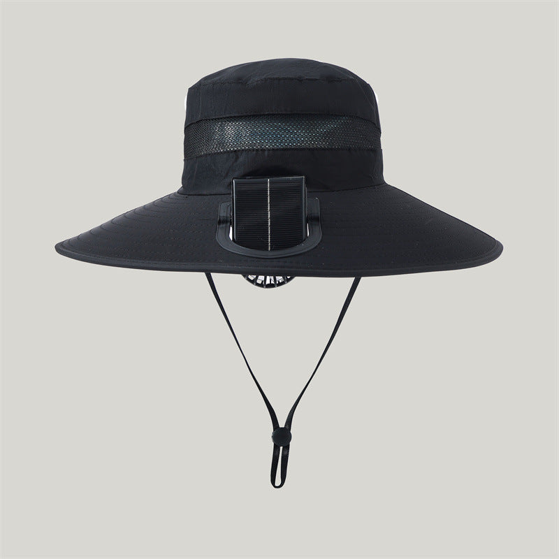 Stilren unisex sommerhatt i pustende materiale med solcelledrevet vifte for optimal komfort.