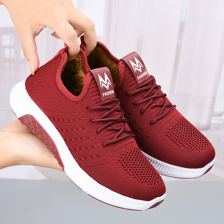 Komfortable herresko med slip-on design for joggeturer eller fritid. Lette og pustende sportssko for menn.
