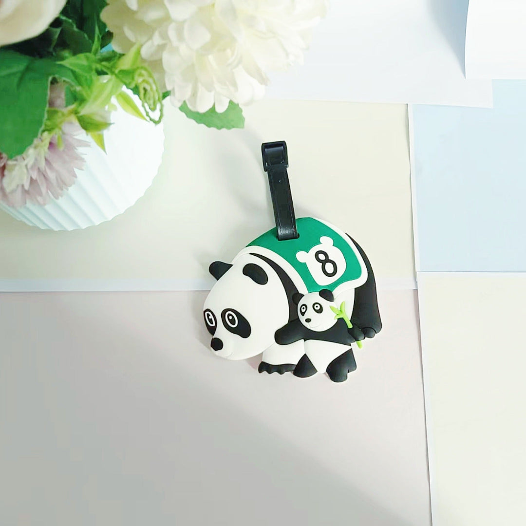 Unisex gavetips: Søt panda silikon bagasjelapp, flott tilbehør for ryggsekker og kofferter, praktisk og synlig.