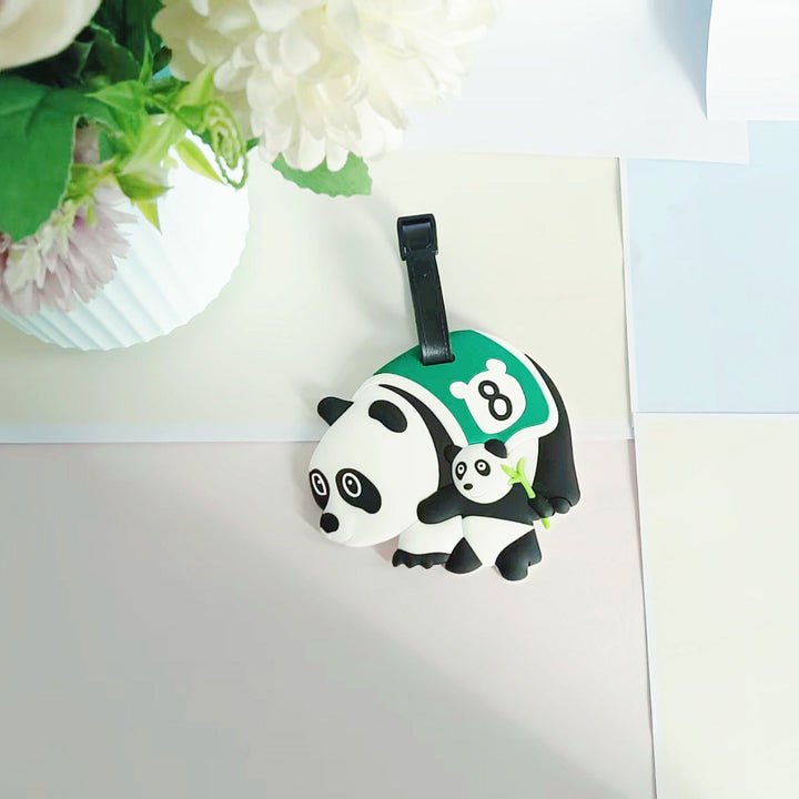 Unisex gavetips: Søt panda silikon bagasjelapp, flott tilbehør for ryggsekker og kofferter, praktisk og synlig.