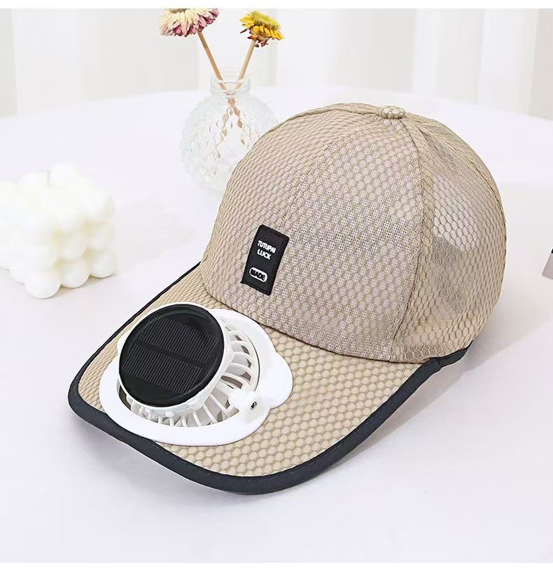 Lett og funksjonell baseballcap med mesh, perfekt for utendørs eventyr.