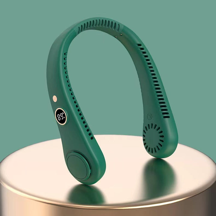 Stilig bærbar halsvifte med kjølekjede design. Ideell for damer som trenger kjøling i varmt vær.