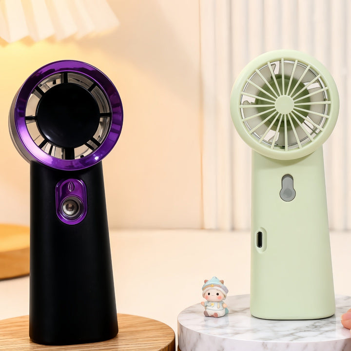Bærbar mini håndvifte i hvitt med USB-lader, perfekt for kjøling på farten om sommeren.