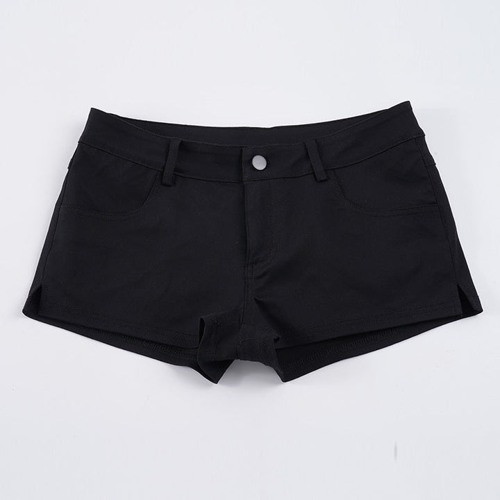 Detalj av smarte sidelommer på stilige og komfortable fritidsshorts. Perfekte casual shorts for damer.