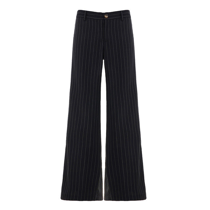 Vide dressbukser i sort til dame med pene striper. Disse komfortable buksene passer perfekt for et elegant hverdagslook.