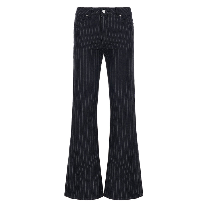 Damejeans med trendy høyt liv og vertikale striper som skaper en flatterende og elegant fasong.