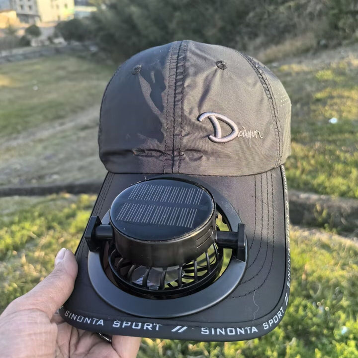 Praktisk baseballcaps med vifte, solcelledrevet. Perfekt kjøleløsning for sommer, sport og utendørs.