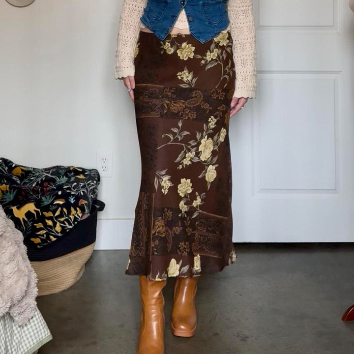 Feminint blomsterprint maxiskjørt for dame, ideelt for sommerfester og elegante anledninger.