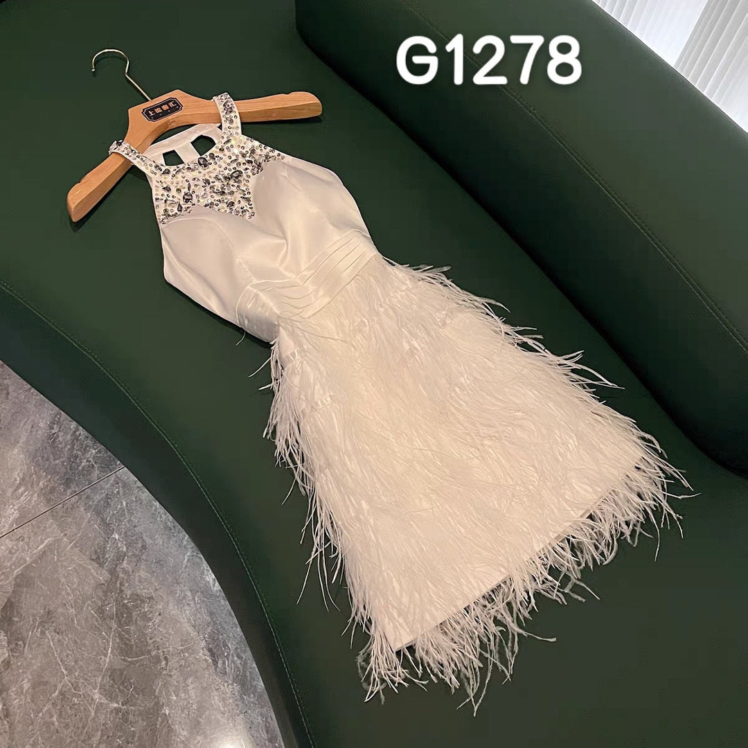 Klassisk langermet bluse med korsettdetaljer og gjennomsiktige ermer, elegant for damer.