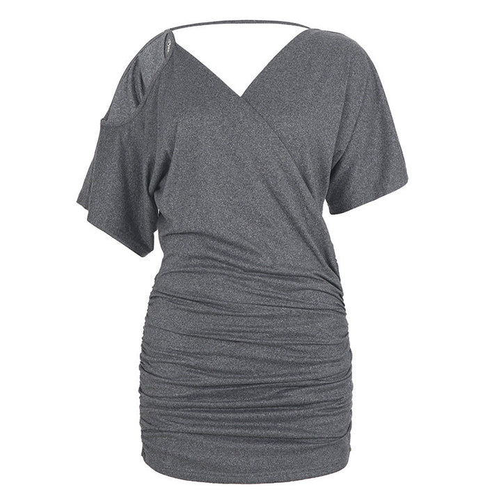 Trendy vår-/sommerbluse: asymmetrisk omslagstopp med volanger for en feminin look.