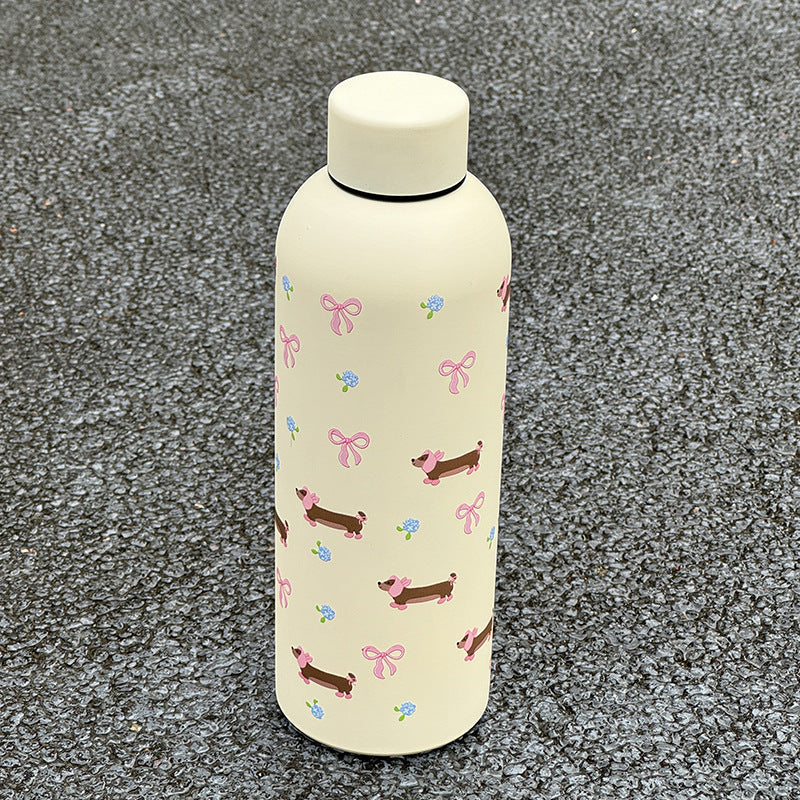 Bærbar svart 500 ml isolert drikkeflaske for kvinner, ideell for trening, reise og daglig bruk.