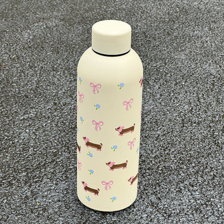 Bærbar svart 500 ml isolert drikkeflaske for kvinner, ideell for trening, reise og daglig bruk.