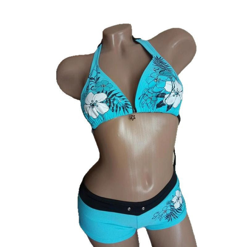 Fargerik dame bikini med justerbare skulderstropper og nydelig blomstermønster.