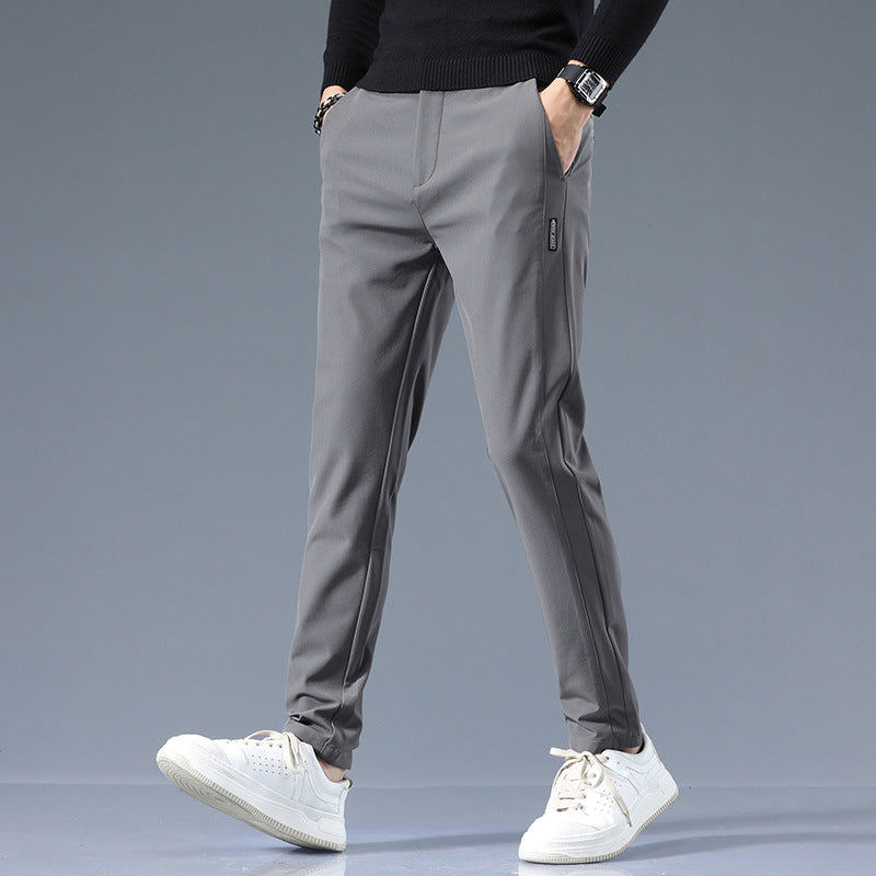 Elegant herre golfbukse med funksjonelle lommer og stretch for en polert golflook.