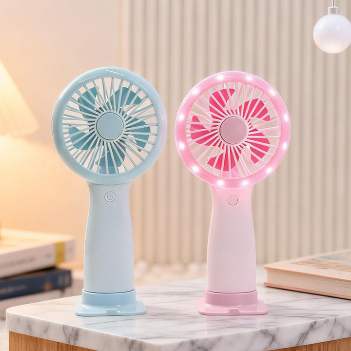Allsidig håndvifte med LED-lys funksjon, gir svalende vind og praktisk belysning.